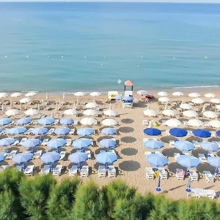 Villaggio Club Baia Dei Gigli Отель