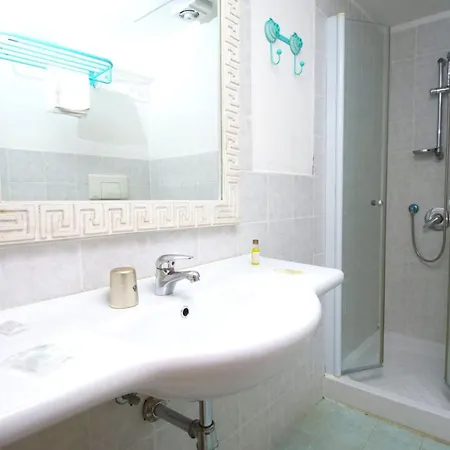 Отель Villaggio Club Baia Dei Gigli 4*