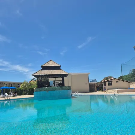 Отель Villaggio Club Baia Dei Gigli 4*