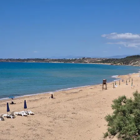 Отель Villaggio Club Baia Dei Gigli 4*