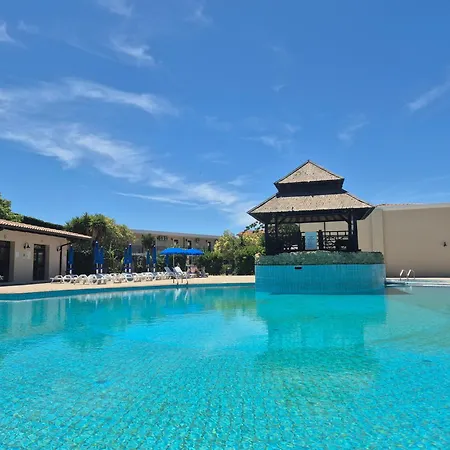 Отель Villaggio Club Baia Dei Gigli